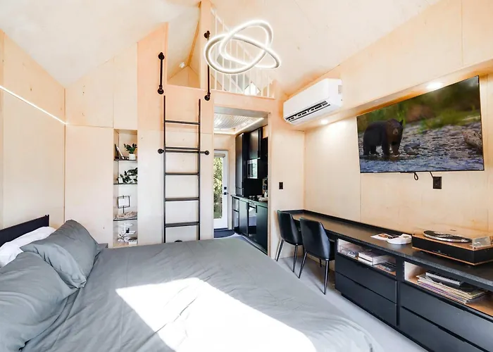 Holiday home Bunkies-the Commissioner Ottawa